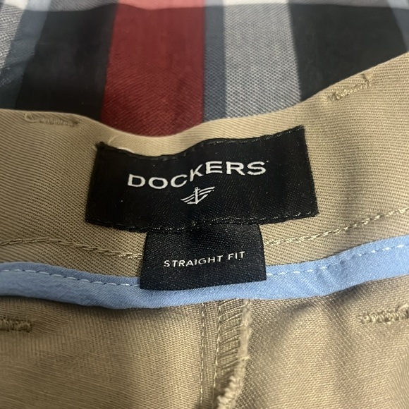 Dockers Men's Khaki Chinos! - Picture 2 of 5